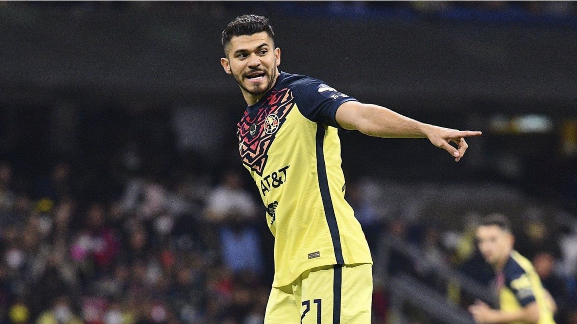 Martín has lost his place in Las Águilas starting XI.