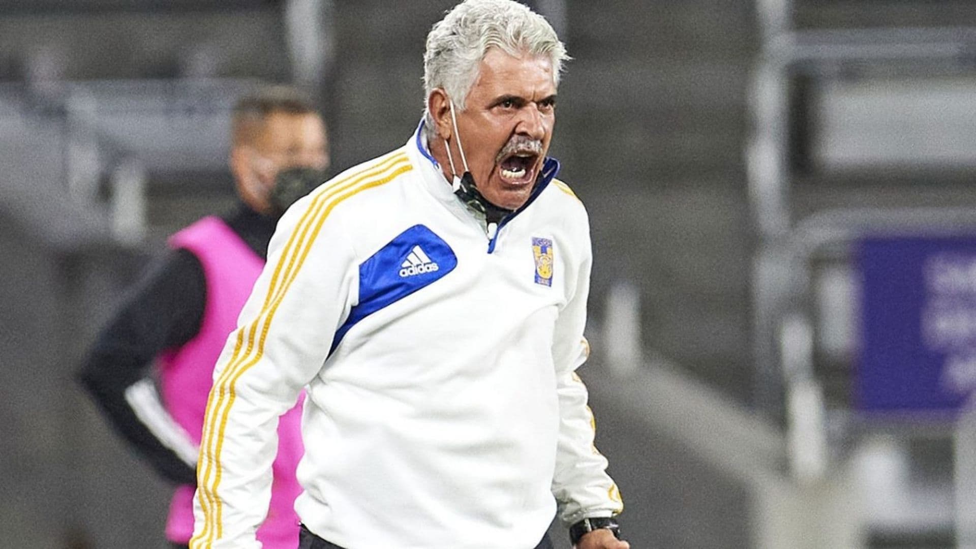 Martino was able to save his position at least until March.