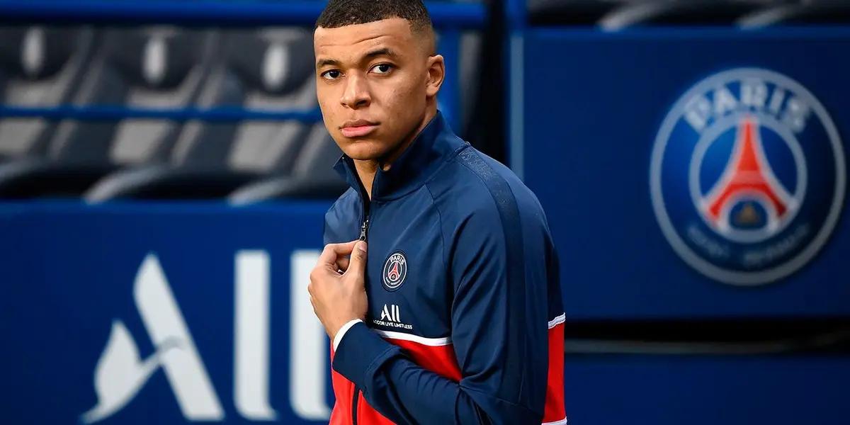 Mbappé's jersey is already on sale in Madrid, the image of the Frenchman's 7 is all the rage on social networks and Real fans want to have Mbappé before the end of the year.