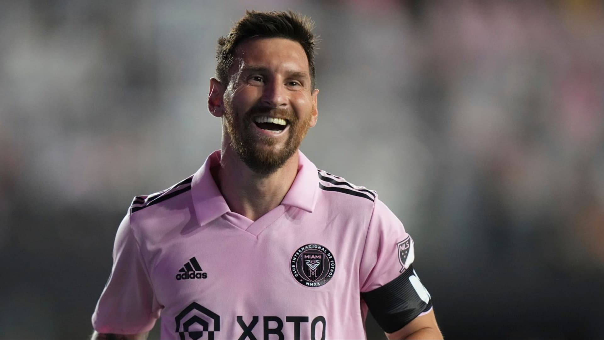 Messi and Inter Miami begin training, including new signing Luis Suarez!
