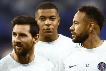 Messi and Sergio Ramos are suspicious of the Frenchman, while the relationship with Neymar is frosty.