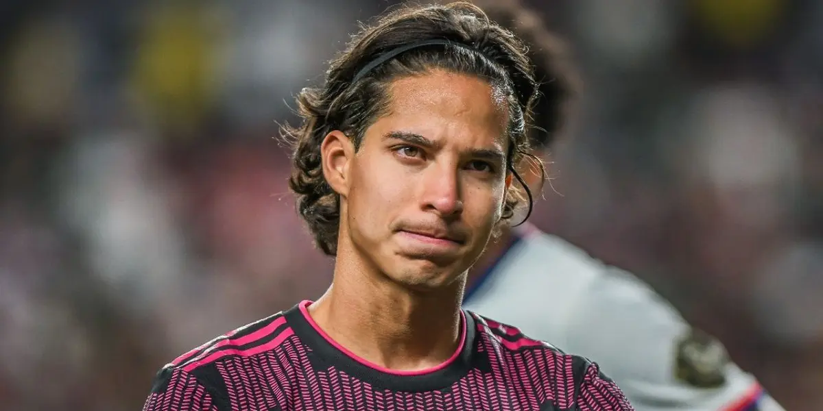 Mexican midfielder Diego Lainez was sounded out by América and turned them down, now he is getting karma. 