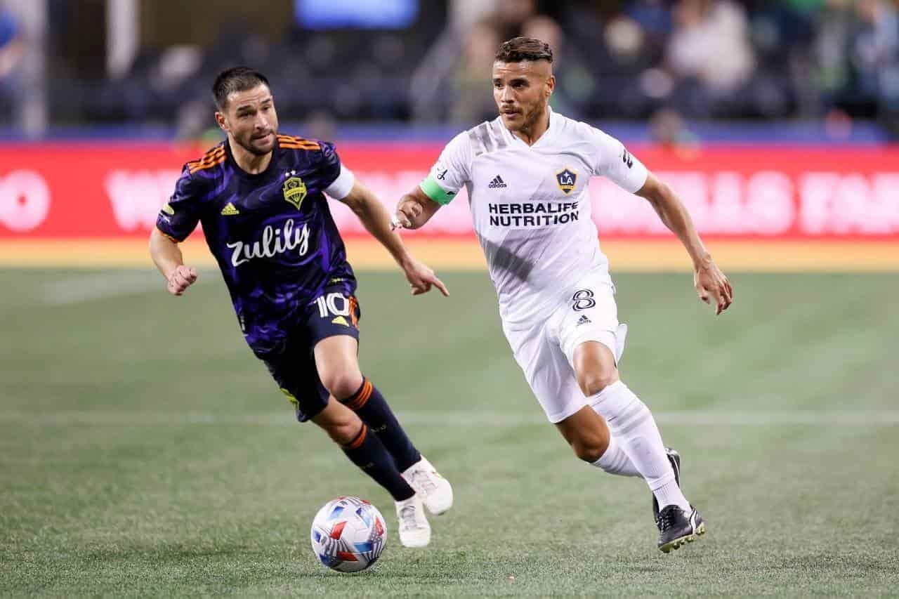 Mexican soccer player Jonathan Dos Santos is in the sights of several teams on both sides of the border.