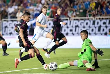 Mexico is playing agains Salvador at the Cuscatlán Stadium, in a match whose economic difference between the two teams is truly incredible.