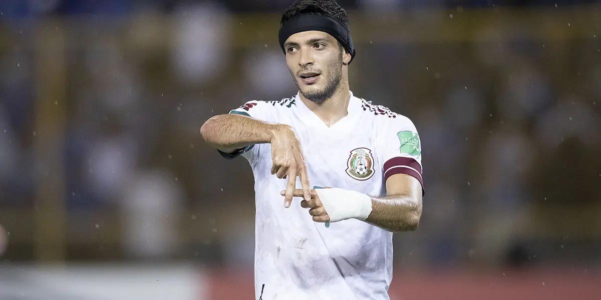 Mexico National Team complied with its procedure and beat El Salvador 2-0. In this way, it continues first in the face of the classification at the next World Cup