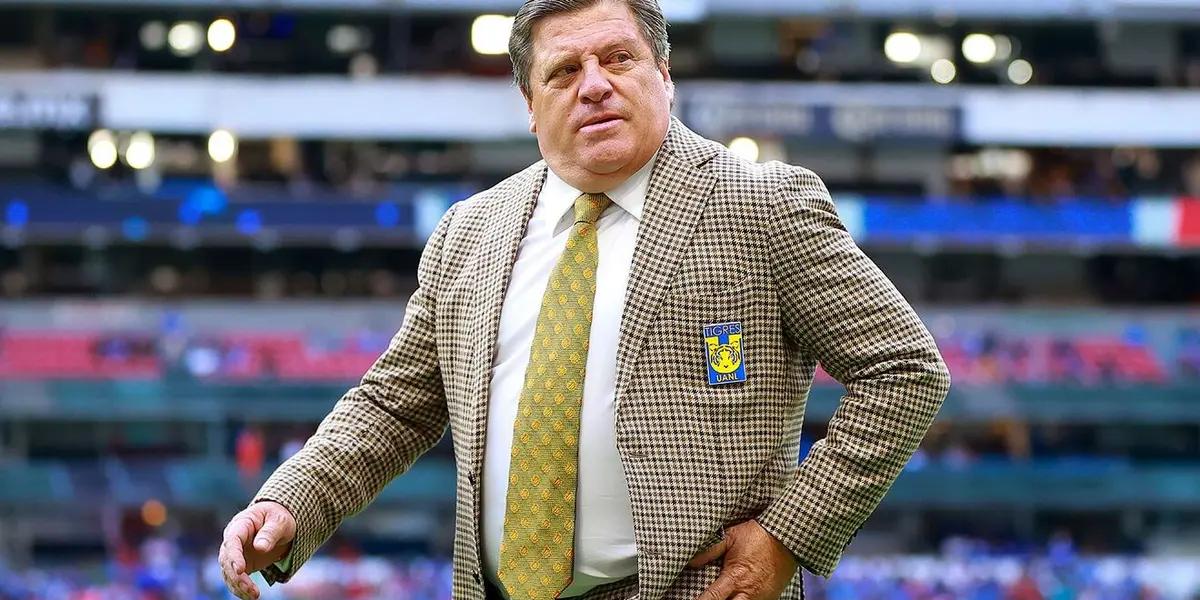 Miguel Herrera's team have suffered three red cards in the last three matches, questioning the team's discipline.