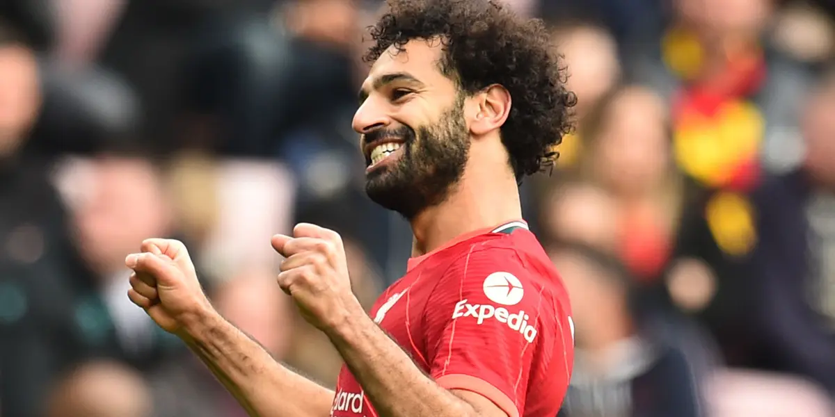 Mohamed Salah proved today yet again why he's the best player in the Premier League with a superb solo goal similar to Lionel Messi's goals.
 