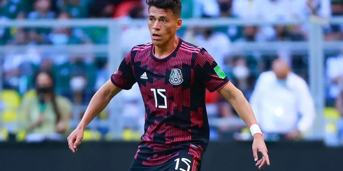 Monterrey player, Héctor Moreno, knows that leaving Chicharito out of the Mexican national team is a mistake.
