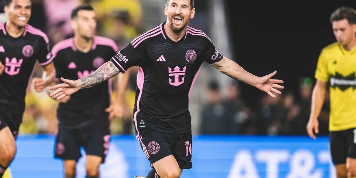 Morgan Crowns Messi King of Football. Foto: Instagram