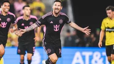 Morgan Crowns Messi King of Football. Foto: Instagram