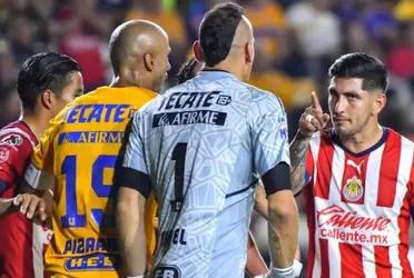 Nahuel Guzmán has some beef with a lot of players.