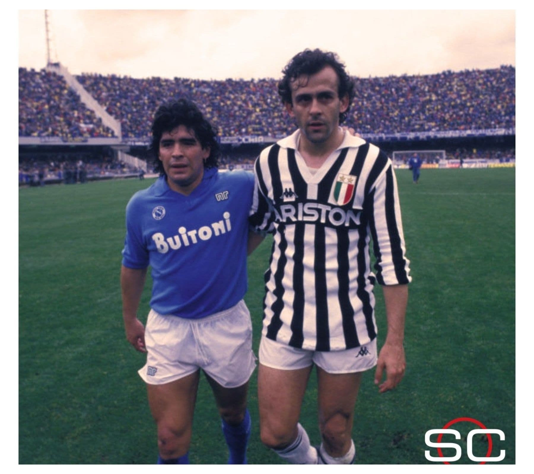 Napoli and Juventus were eternal rivals and more so when Michel Platini and Diego Maradona were facing each other, but the Frenchman confessed a great gesture that Maradona had with him