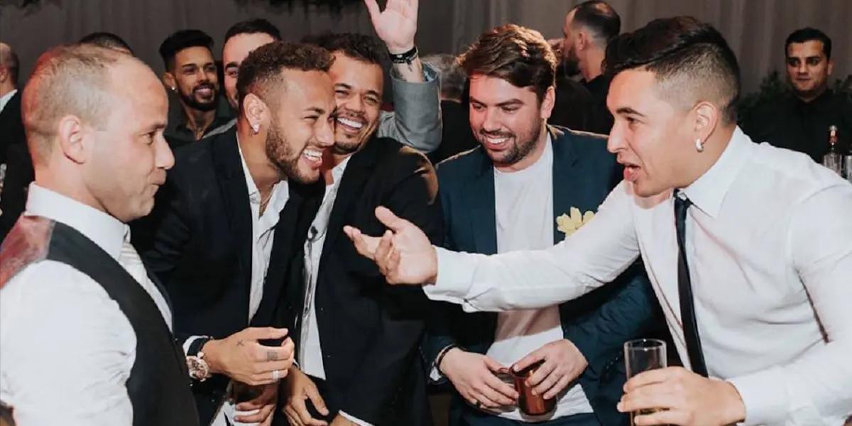Neymar goes everywhere with his group of friends and from his surroundings they believe that they could be a bad influence for the PSG forward