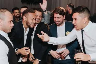 Neymar goes everywhere with his group of friends and from his surroundings they believe that they could be a bad influence for the PSG forward