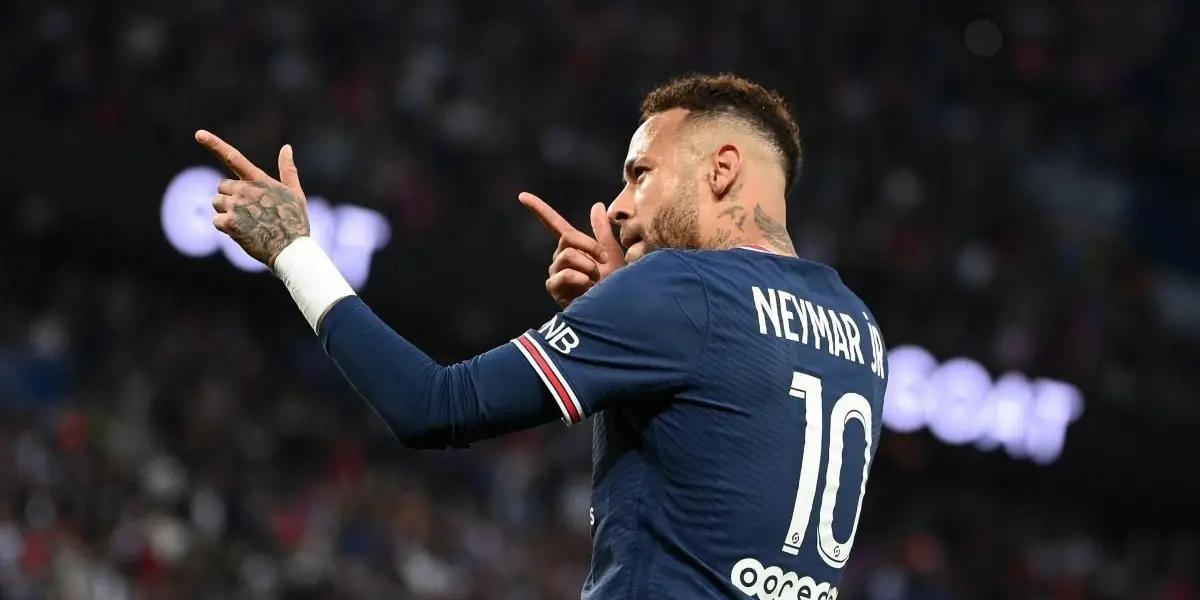 Neymar has no intention of leaving PSG this summer as he prepares for World Cup with Brazil.