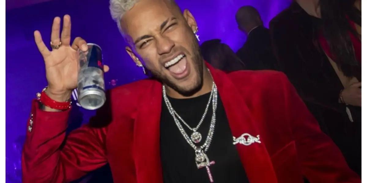 Neymar is being highly criticized at PSG for what he does outside of matches and now two new addictions have been known that worries his environment