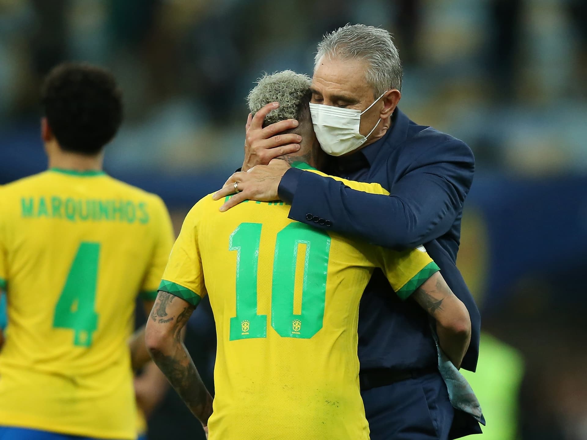 Neymar spent his vacation with friends and family. The Brazilian is known for enjoying himself without depriving himself of anything and that cost him a few kilograms. Here is the story of Neymar, Hazard and 5 other overweight footballers.