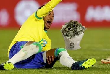 Neymar suffered a serious injury with the Brazil National Team against Uruguay on the Qualifiers.