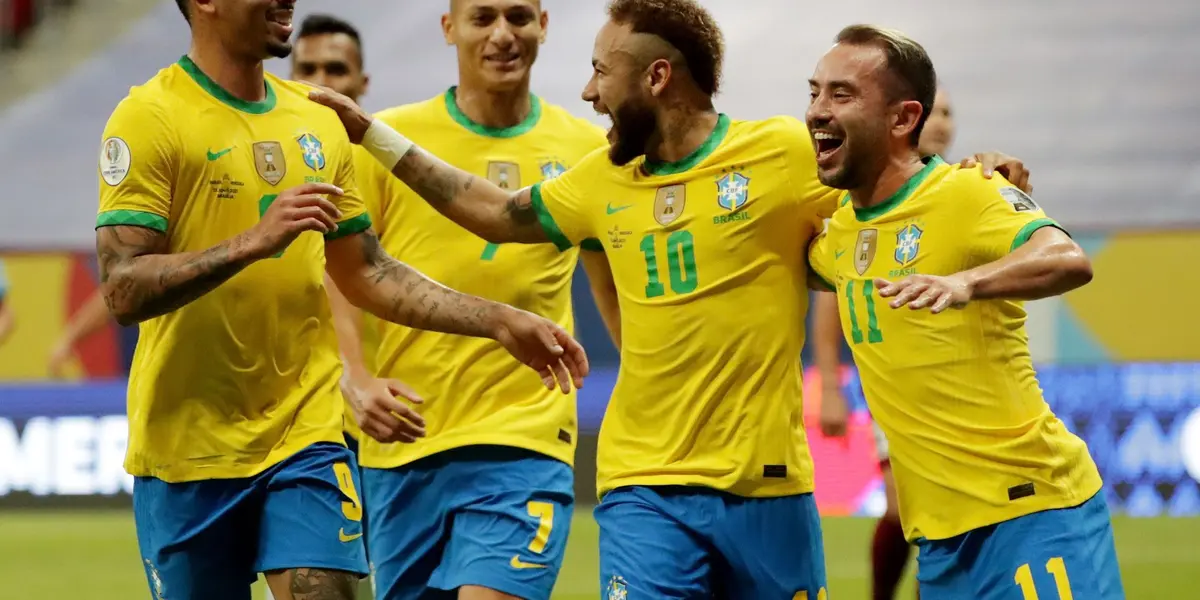 Neymar was more than satisfied, with whom today he is his main partner in the Brazilian team. It is that Raphinha comes from being the revelation of the last round of qualifying rounds, and Neymar understands that there is no time to lose to get his services.
 