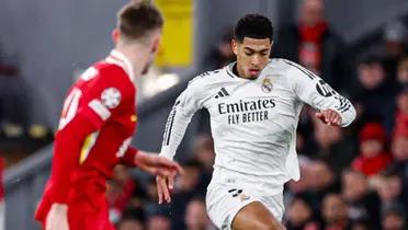 Not all is happy at Liverpool as there has been a dispute between the players and a leading player in the Club's history