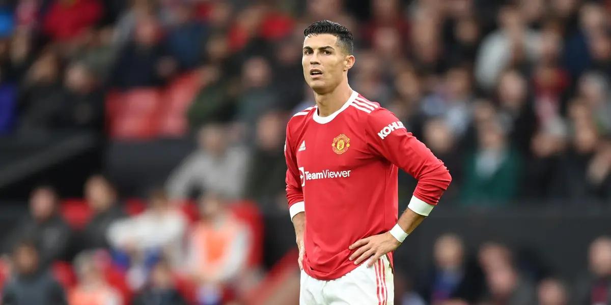 Ole Gunnar Solskjaer put Cristiano Ronaldo on the bench against Everton. United drew the match 1-1.