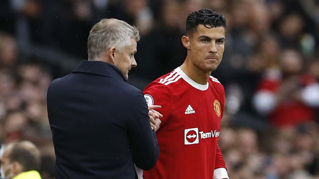 Ole Gunnar Solskjaer received backing from Manchester United to continue on the bench despite a further loss to Manchester City at Old Trafford.