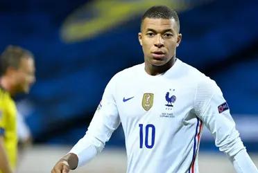 Once again Mbappe continues with his bad acts against his teammates