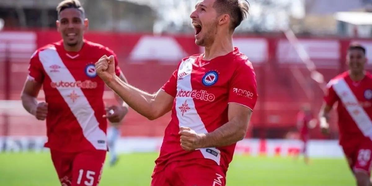 One of the richest clubs in Mexico is close to hire a young talent who has yet to decide if he will play for the USMNT, Argentina or Croatia.