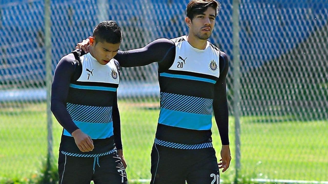 Orbelín Pineda is reportedly close to signing with Chivas and sets an example for Rodolfo Pizarro.