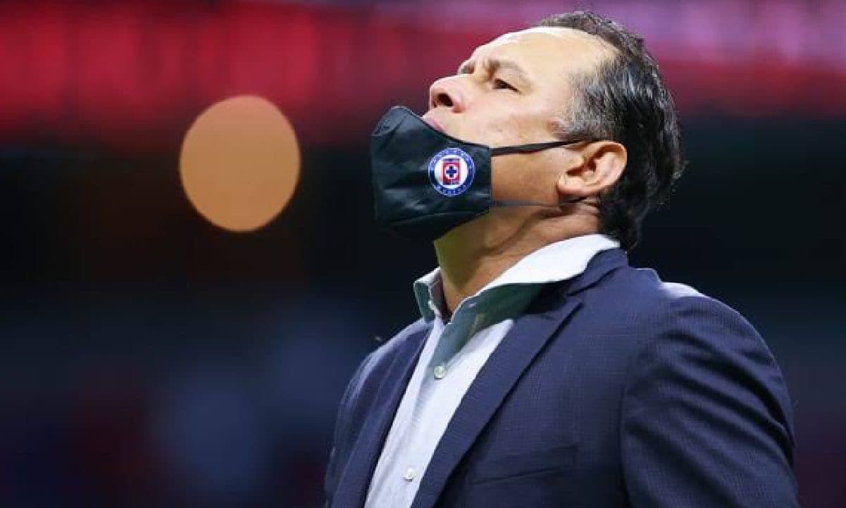 Ordiales was against hiring Reynoso when he first arrived.