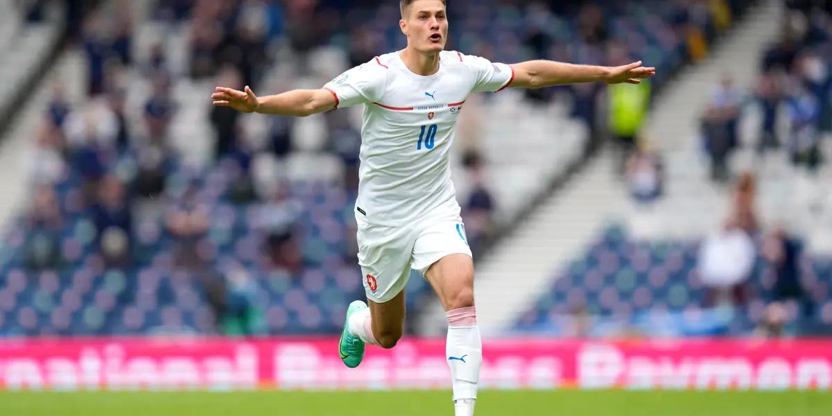 Patrick Schick lined uo for Czech Republic against Wales for their 2022 FIFA World Cup qulaifiy match. The striker could not bag a goal against a Wales side without Gareth Bale.