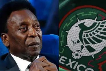 Pelé recognized only one player as Mexico's best goalkeeper, and even shared a moment and a plaque.