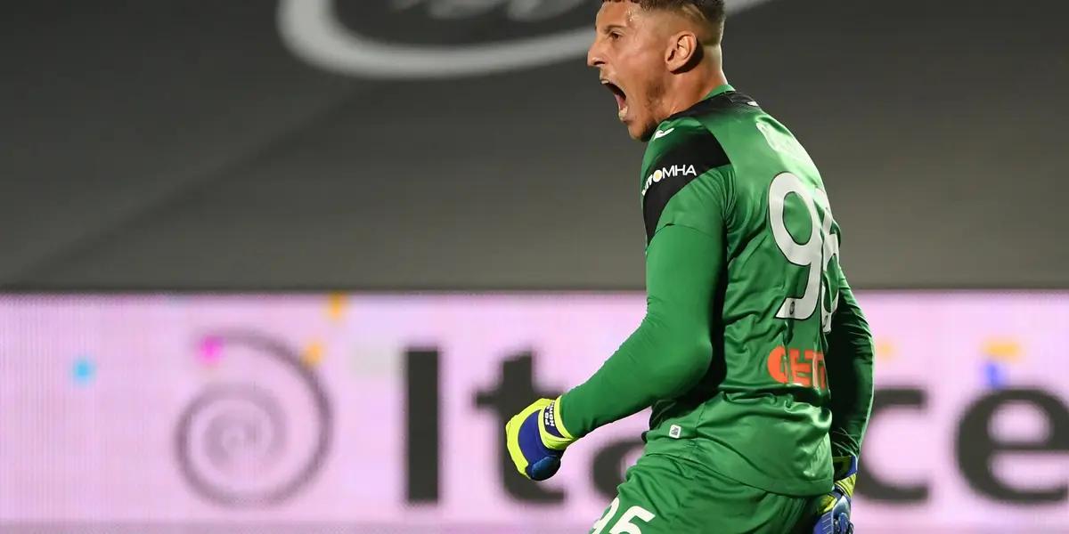 Pierluigi Gollini becomes the first signing under Nuno Espirito Santo, joining on an initial season-long loan with an option to buy for £13m next summer.