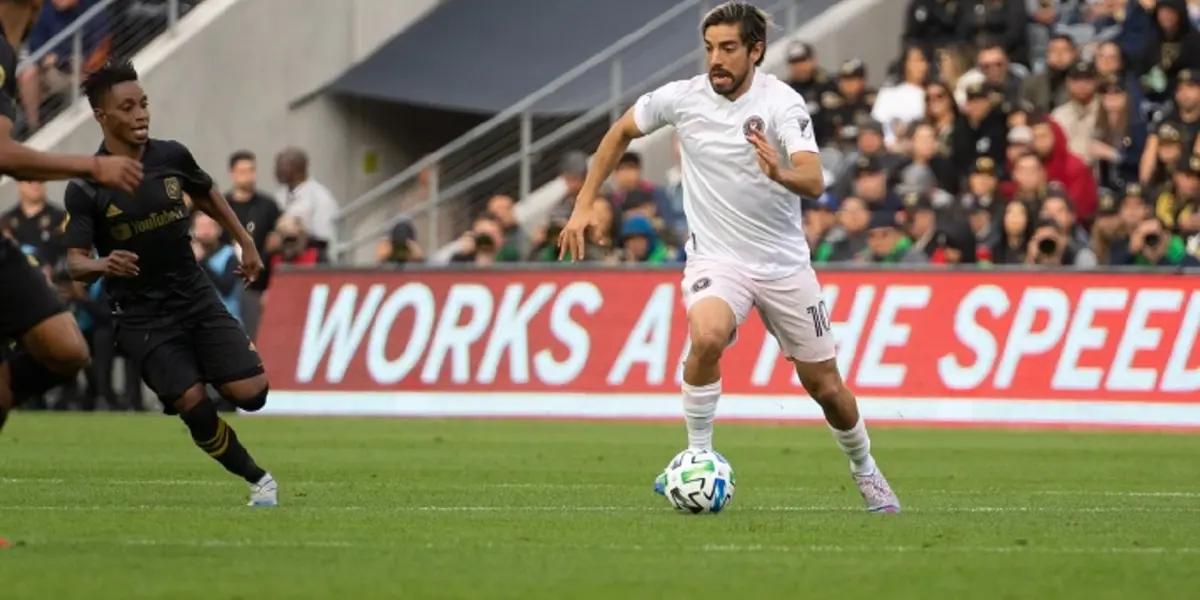 Pizarro isn't having a good sporting moment and his coach, Phil Neville, knows it