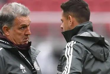 Players who betrayed Javier Hernandez and the veto became official