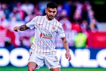 Press and fans of the club led by Julen Lopetegui made the Mexican winger go viral.