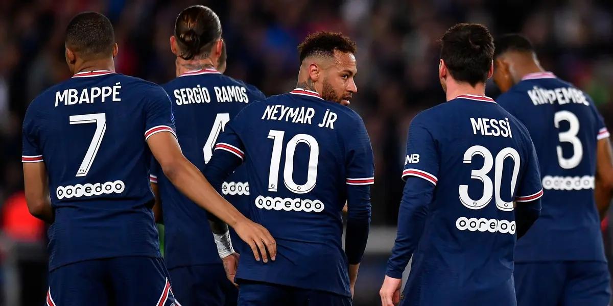 PSG are looking for world-class substitutes for their attacking line.