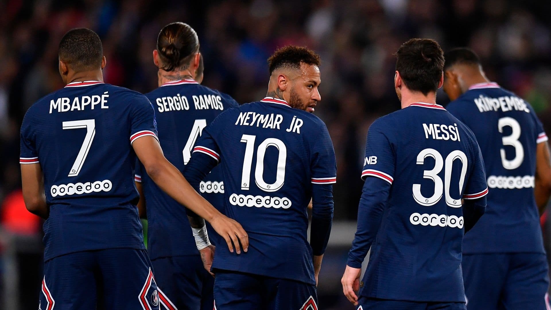 PSG are looking for world-class substitutes for their attacking line.