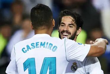 PSG is considering signing Brazilian midfielder, Casemiro, from Real Madrid if they are not able to lure Paul Pogba away from Manchester United.