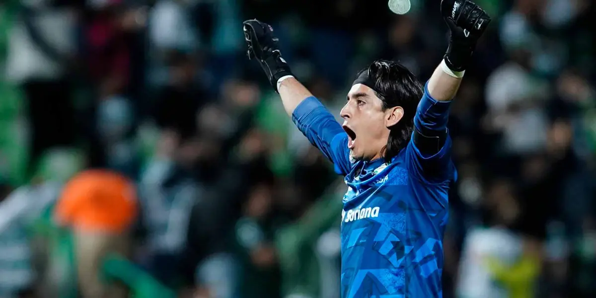 PSV scouts were impressed with the abilities of the Santos Laguna goalkeeper.