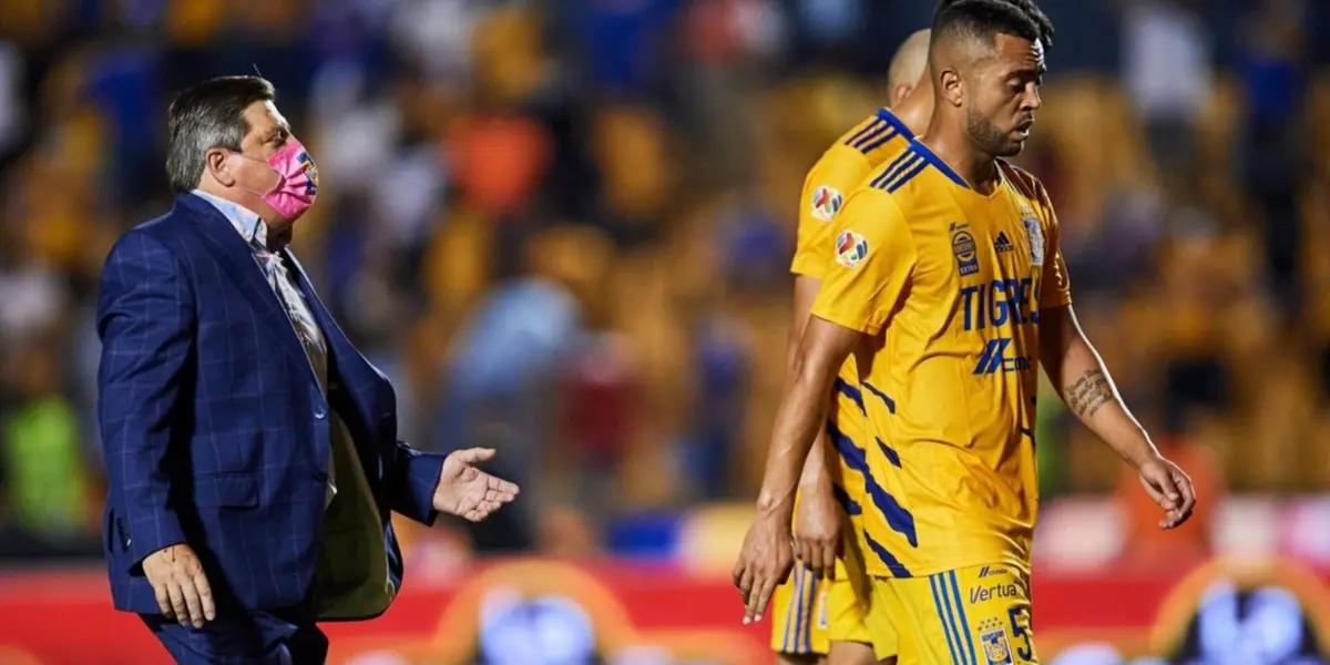 Rafael Carioca was sent off in Tigres vs Santos and it is revealed why it was Miguel Herrera's fault.