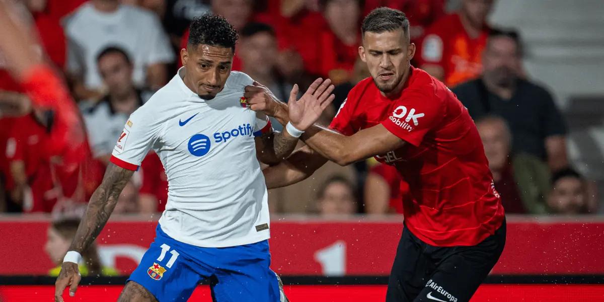 Raphinha scored the first goal for Barcelona with a great strike but is not enough yet.