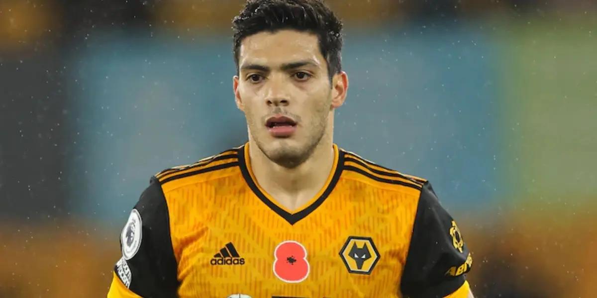 Raúl Jimenez is a step away from leaving Wolves after an action that upset English fans