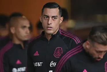 Raúl Jiménez needs a partner that can complement his game style.