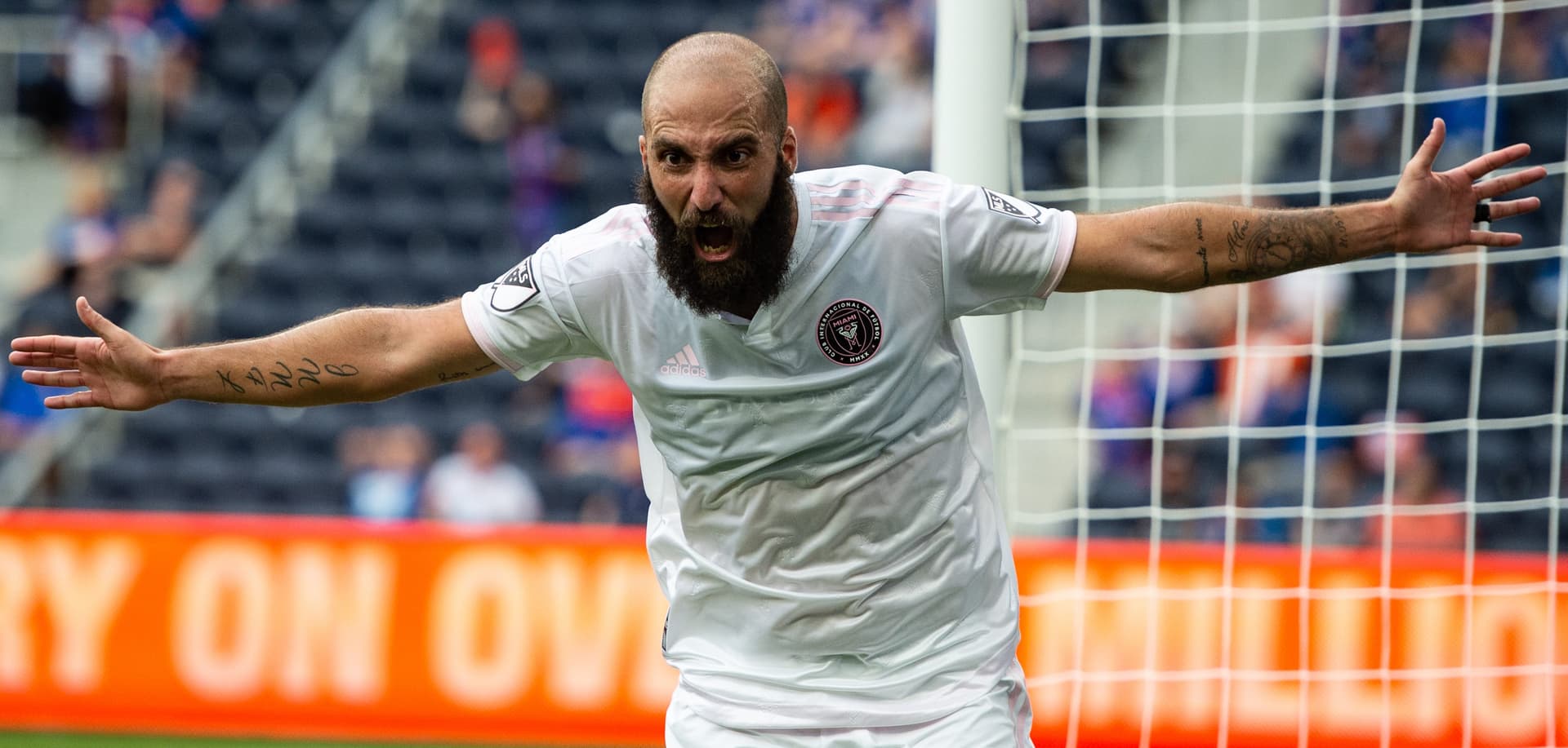 Read here to learn all about Gonzalo Higuaín and the different teams he has played for.