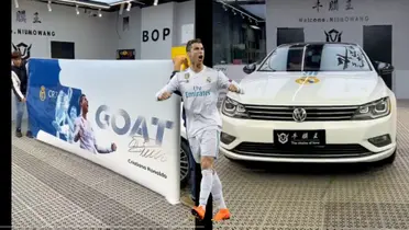 Real Madrid fans wrapping a car in honor of Cristiano Ronaldo.