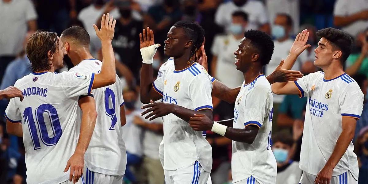 Real Madrid returned to the Santiago Bernabeu after almost 2 years, and although the works are not yet finished, the stadium was in perfect condition.