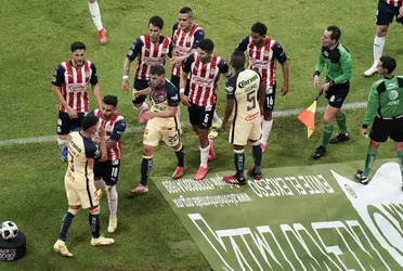Referee César Arturo Ramos was suspended for the 11th date of Liga MX for errors made in the match between Chivas and América.
