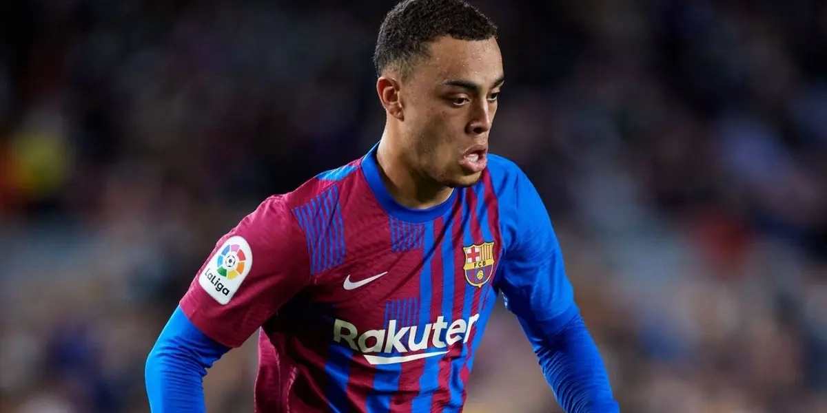 Reports out of Spain indicate Sergiño Dest wants to transfer to Bayern Munich.