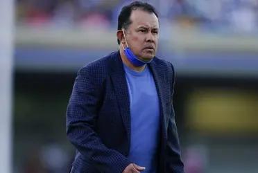 Reynoso's future with Cruz Azul is still unclear.